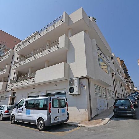 モノーポリ Casa Roberta Bed & Breakfast エクステリア 写真
